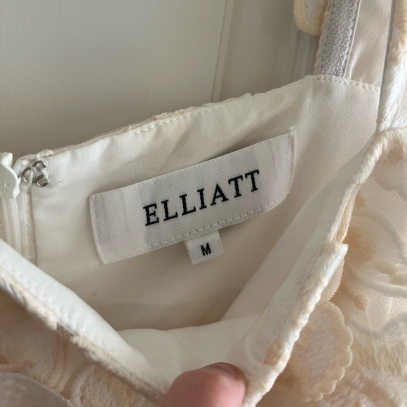 Beautiful White Ivory Elliatt Dress - Picture 4 of 9